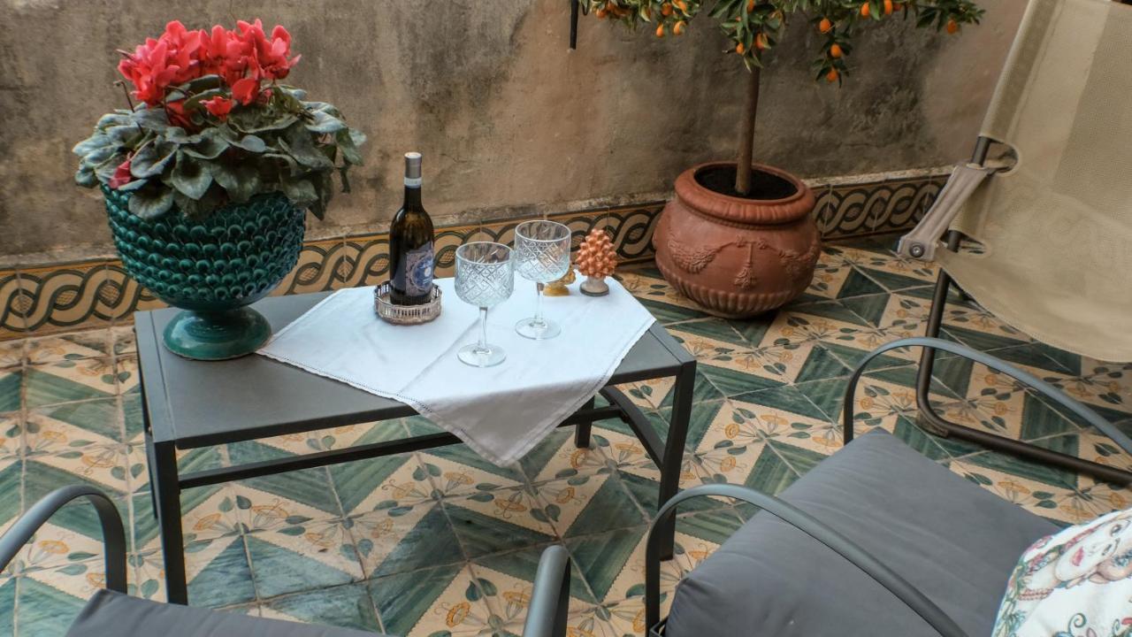 Donna Guia Suite Palermo Dış mekan fotoğraf