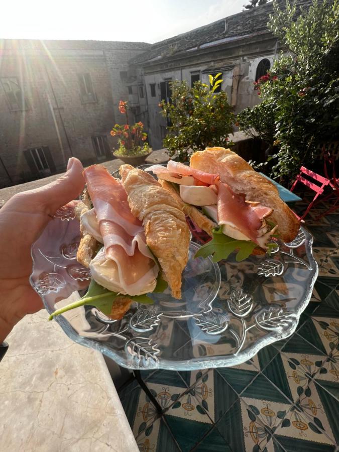 Donna Guia Suite Palermo Dış mekan fotoğraf